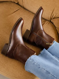 Femme Bobbies Arij