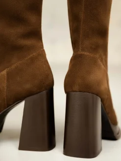 Femme Bobbies Callie