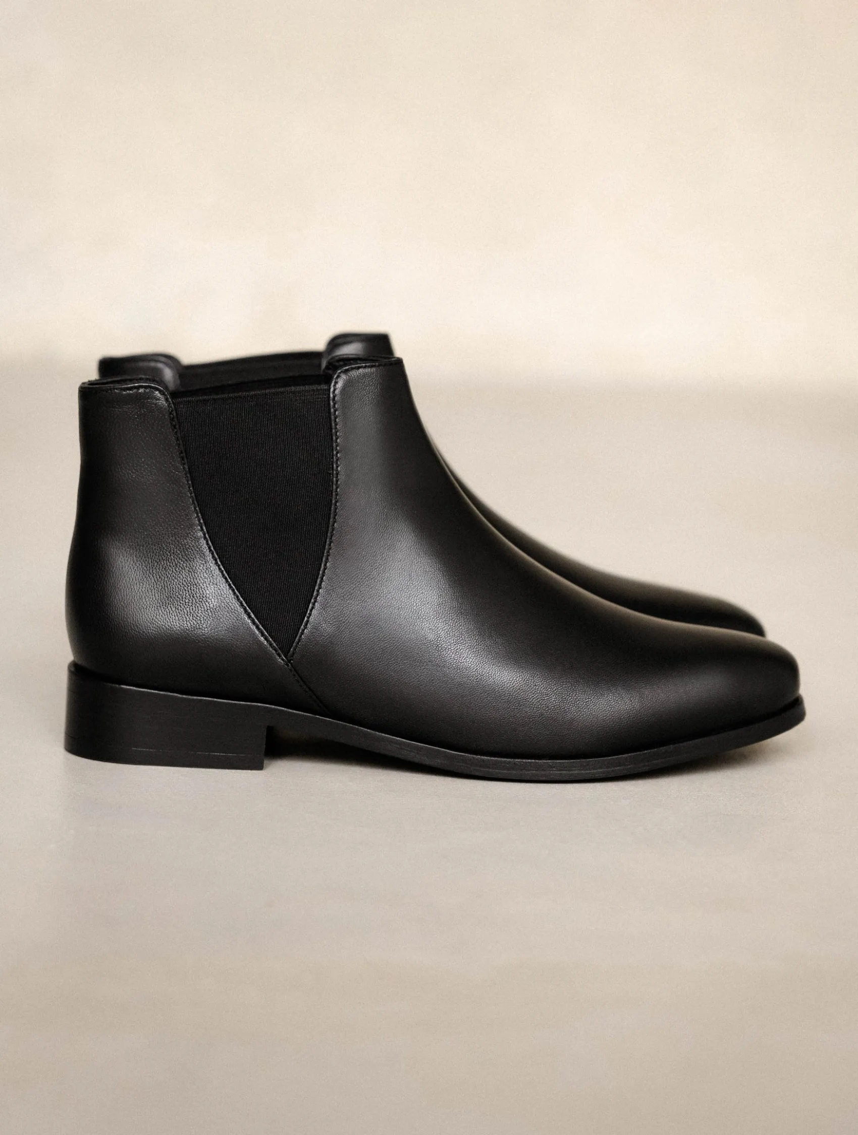 Femme Bobbies Chelsea