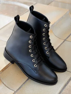 Femme Bobbies Doria