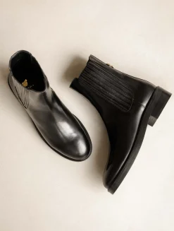 Femme Bobbies Joyce