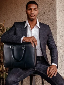 Homme Bobbies Monceau